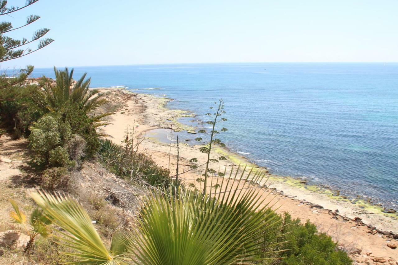 Bungalow Frente Al Mar Torrevieja Bagian luar foto